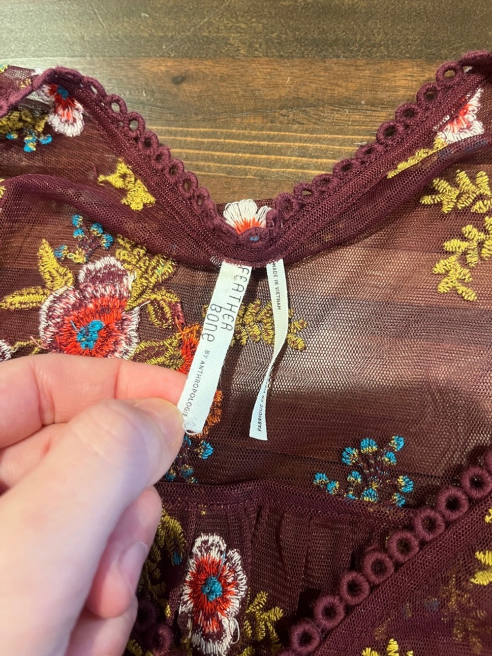 Women's Feather Bone Burgundy Floral Long-Sleeve Blouse medium - Picture 2 of 6